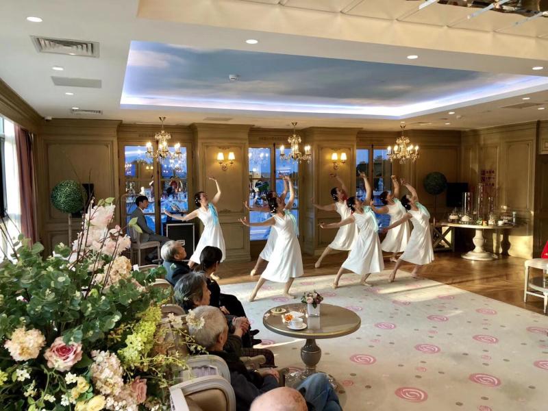 A Chinese-style Christmas at ORPEA Nanjing, image 3 of 4