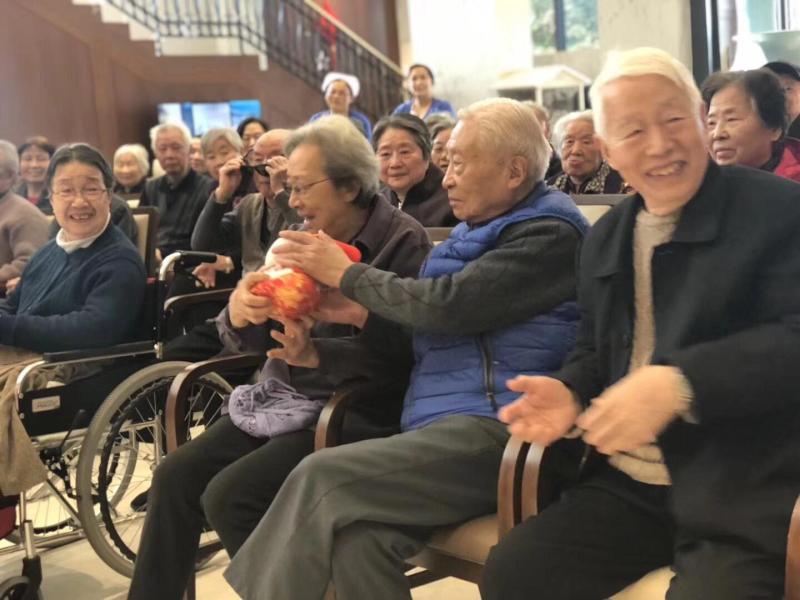 Preparing for Chinese Spring Festival, image 3 of 4