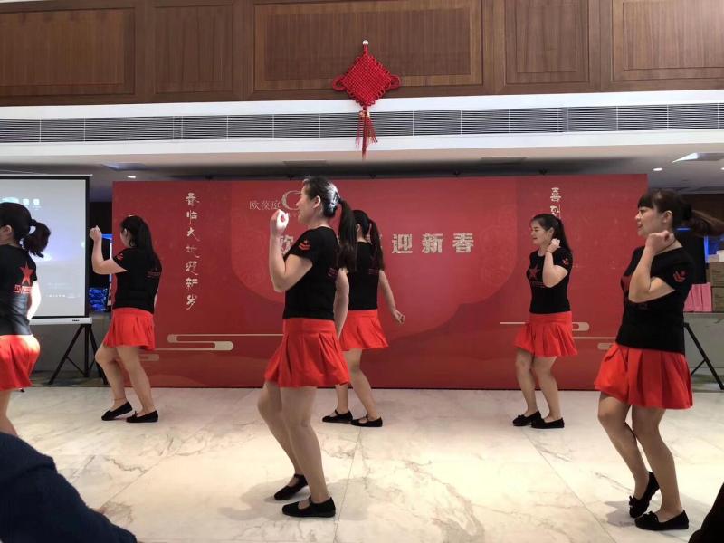 Preparing for Chinese Spring Festival, image 4 of 4