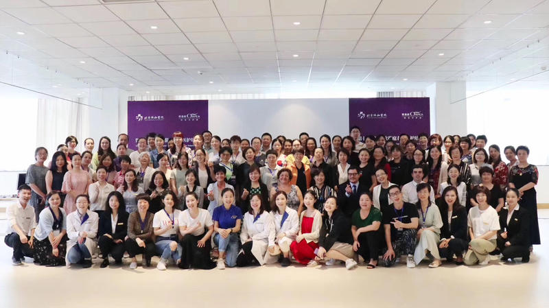 Five hundred healthcare professionals trained in elderly care, image 2 of 4
