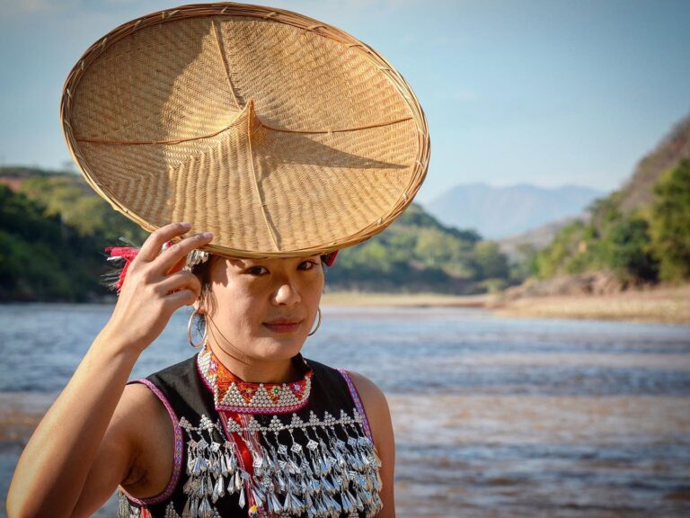 Lady from the "flowered-waist" group of the Dai ethnic minority