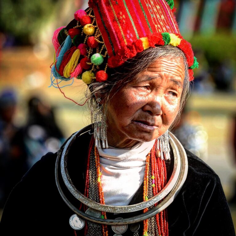 Jingpo woman, in Mangshi, close to the border between China and Myanmar