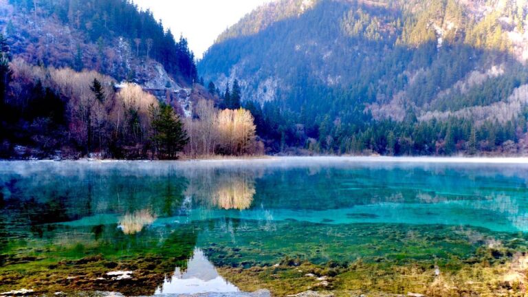 Yes, this is really how you see the colours, at the amazing natural reserve of Jiuzhaigou, at an altitude of…, image 1