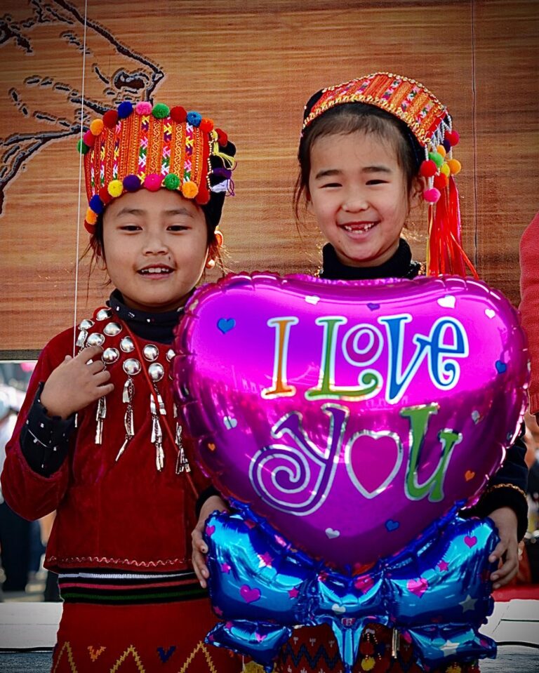 Happy Mother’s Day! I’m not sure if these cute Jingpo girls know what is written on their balloon, but if…