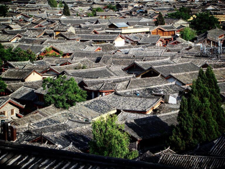 The famous view of Lijiang Old Town’s roofs, image 1