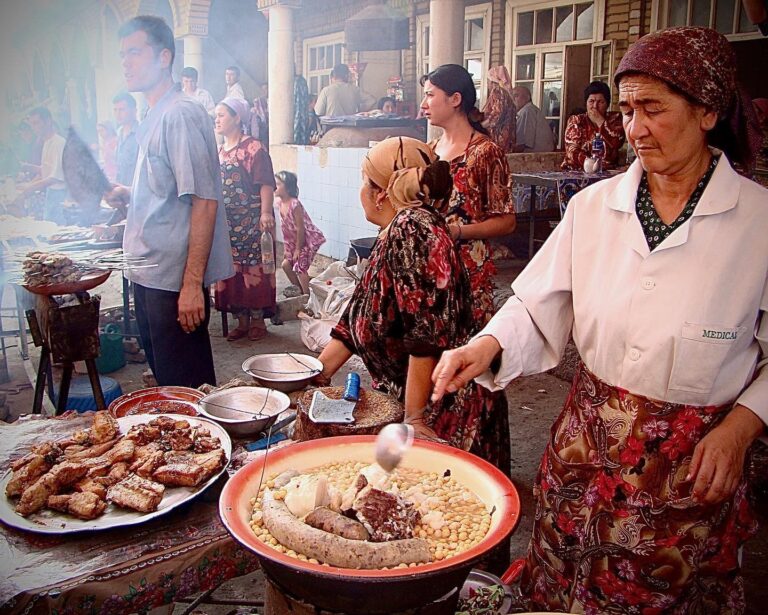Happy Eid al-Fitr, or Idul Fitri or Hari Raya Puasa as they say in Southeast Asia, عيد مبارك to my Muslim…, image 1