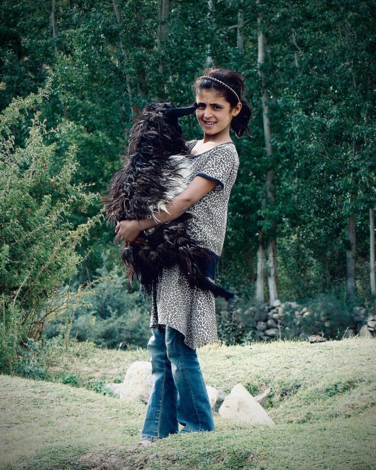 Big hug with my goat!, image 1