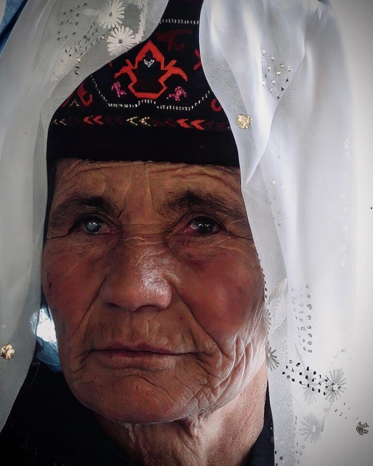 Pamiri mother and daughter, from the Chinese part of the Pamir Valley, close to the border with Tajikistan…, image 1