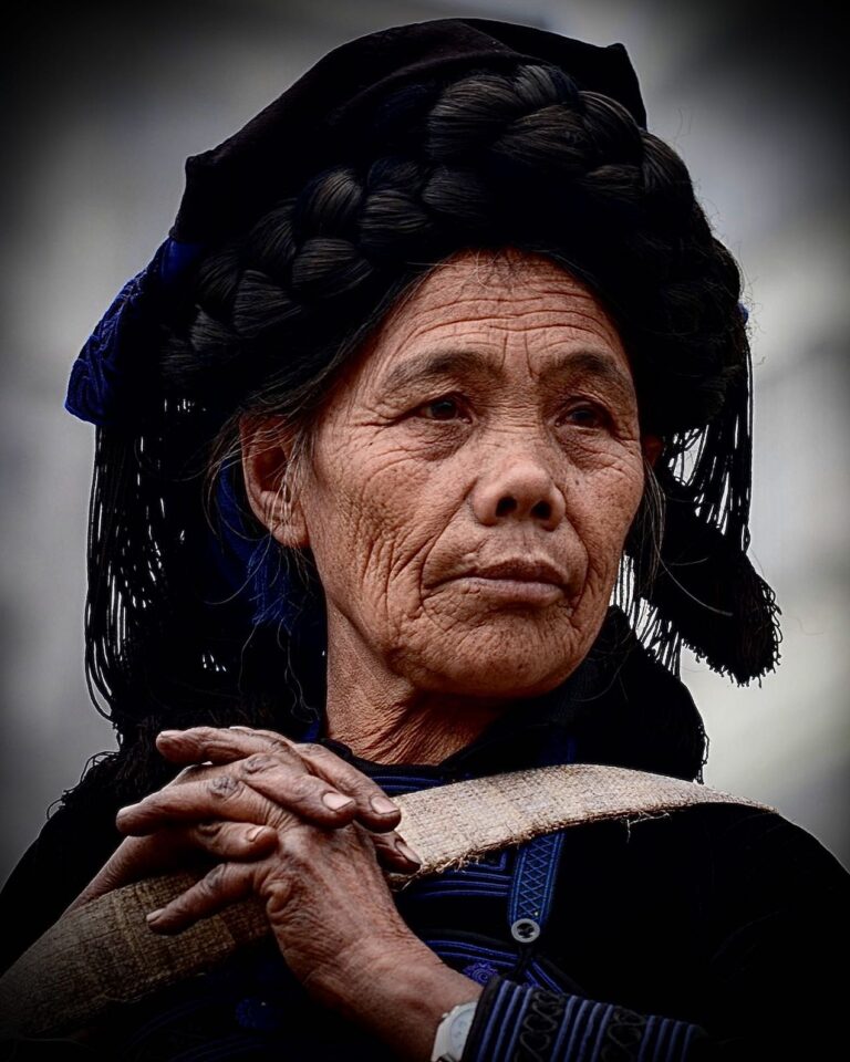 Hani woman, from the town of Jinping, in Honghe prefecture, one of my favourite places in Yunnan, very close…