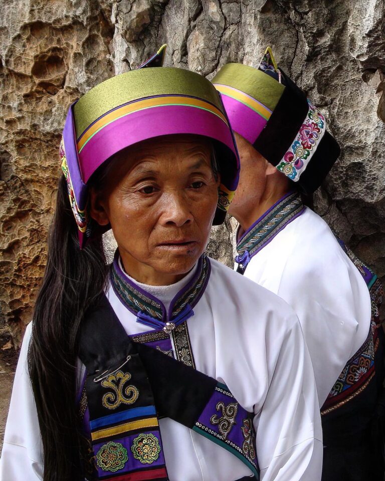 Yi women from the Sani branch, which lives around Yunnan’s Stone Forest, image 1