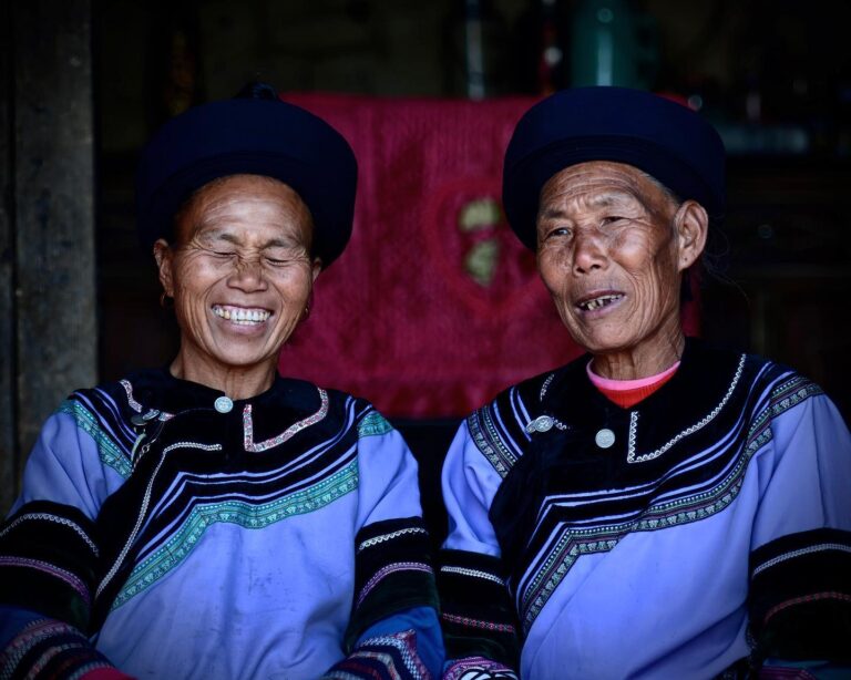 Yi sisters from Honghe, Yunnan, sharing a good laugh!