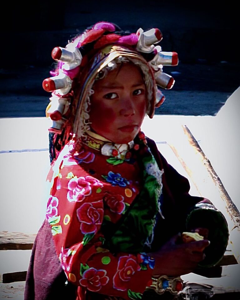 Young Tibetan girl from Tagong, in Sichuan