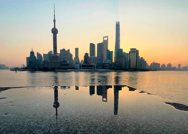 Double Reflection on the Bund