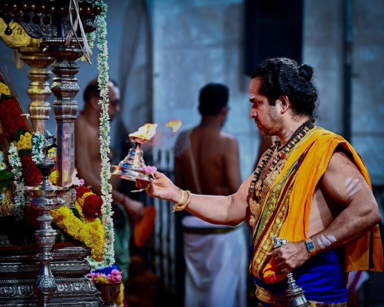 Deepavali / Diwali is coming, so let’s change destination!