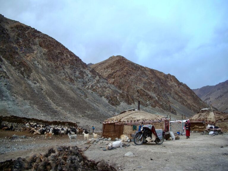 Tajikistan, a few kilometres away from Kyrgyzstan, in the Pamir Mountains, image 1