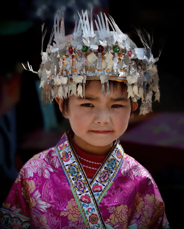 This little Miao (or Hmong) girl was not meant to go to school🤷🏻‍♀️