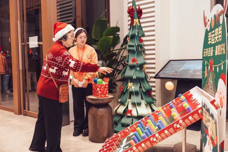 Santa knows the best parties have no age limit 🎅✨, image 4 of 4